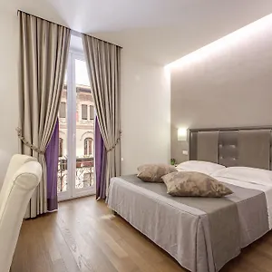 Boutique 4*, Řím Itálie